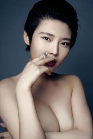 蛛网男孩恐怖电影在线观看